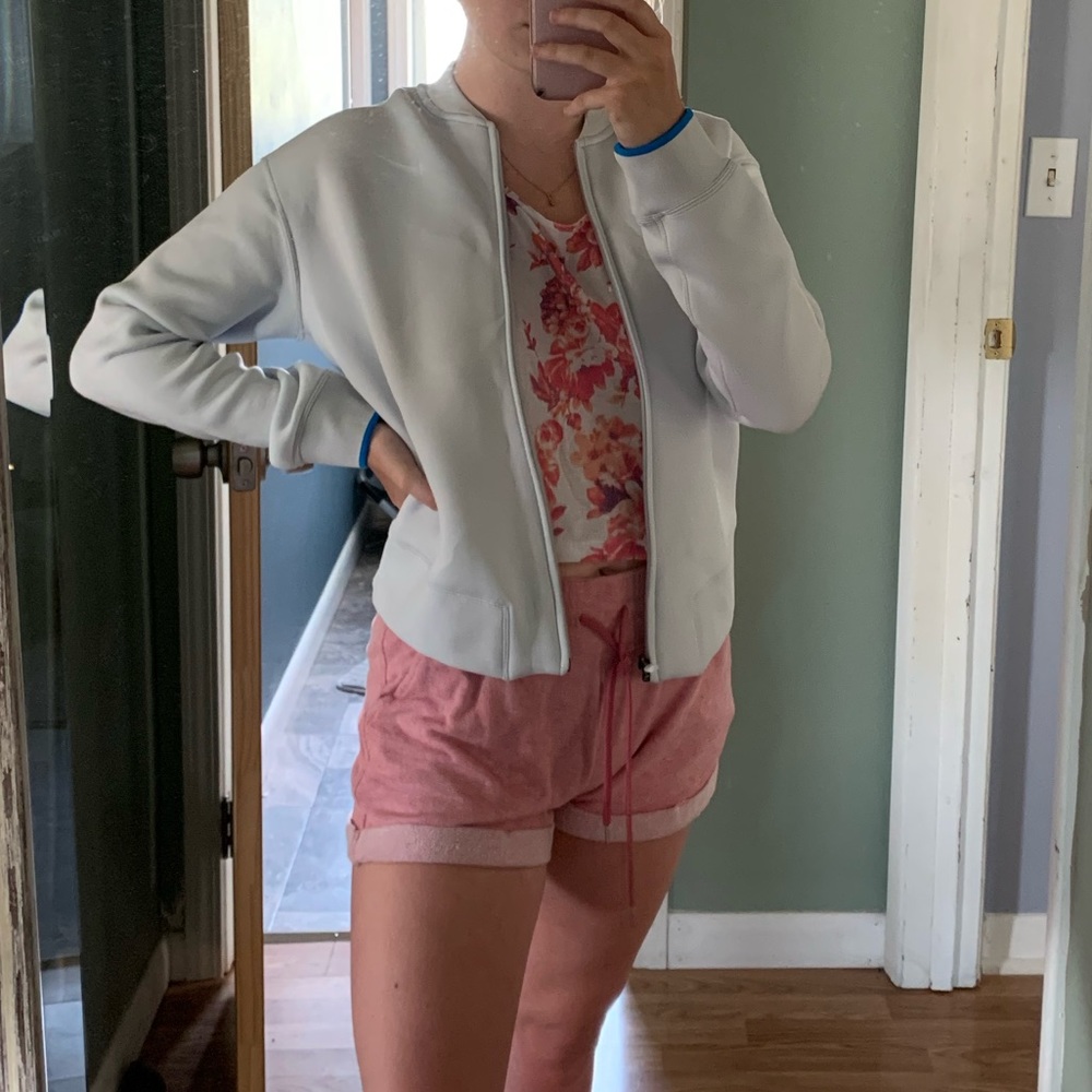 NWOT Light weight Nike running jacket - Picture 5 of 6